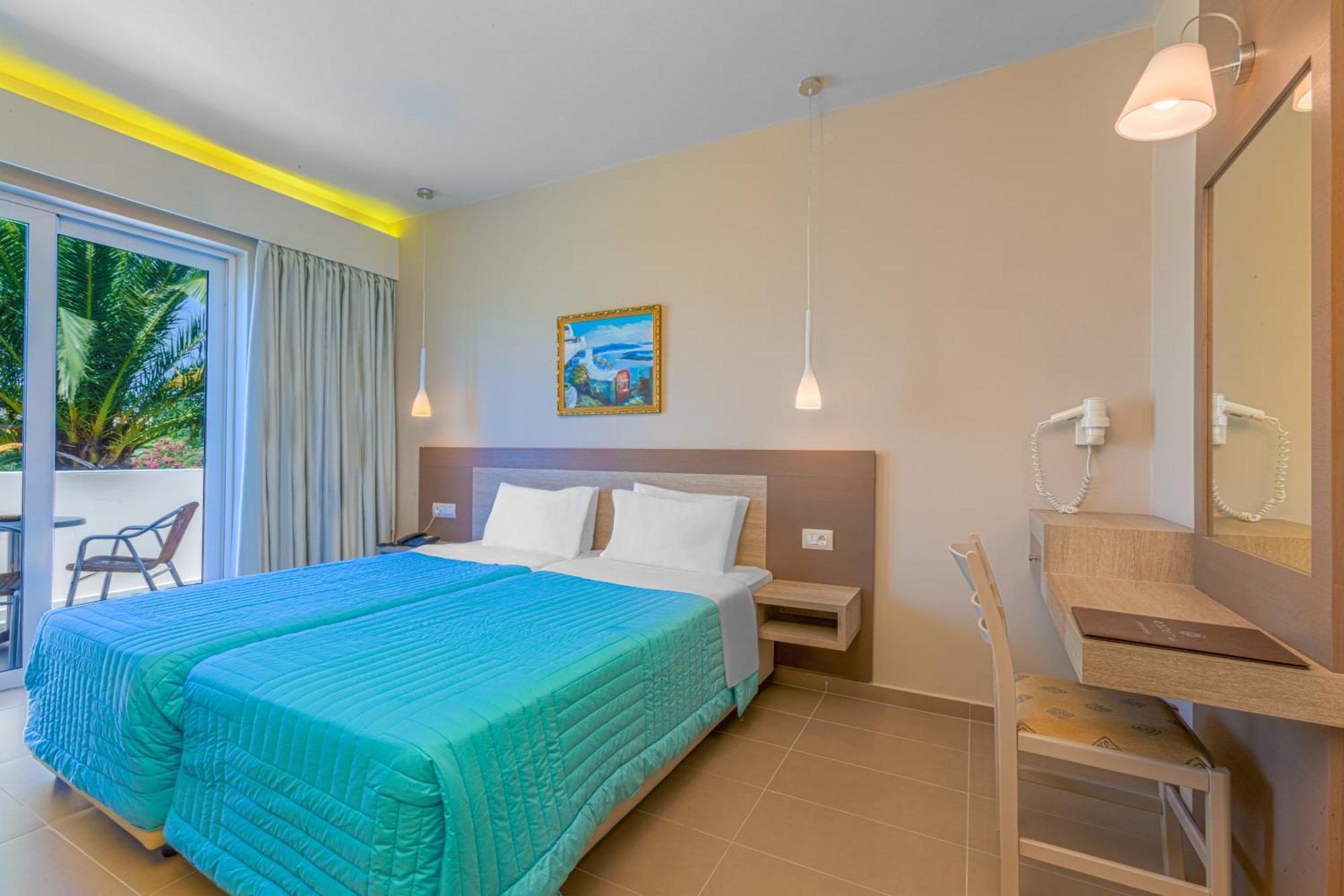 Hotel Esperia 马尔马里 外观 照片